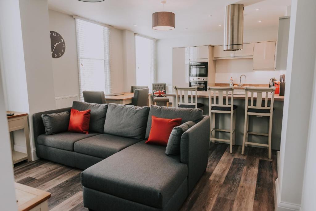 Windsor City Centre Apartment | Cavendish House with Secure, Allocated Parking, 2 mins walk from Windsor Castle