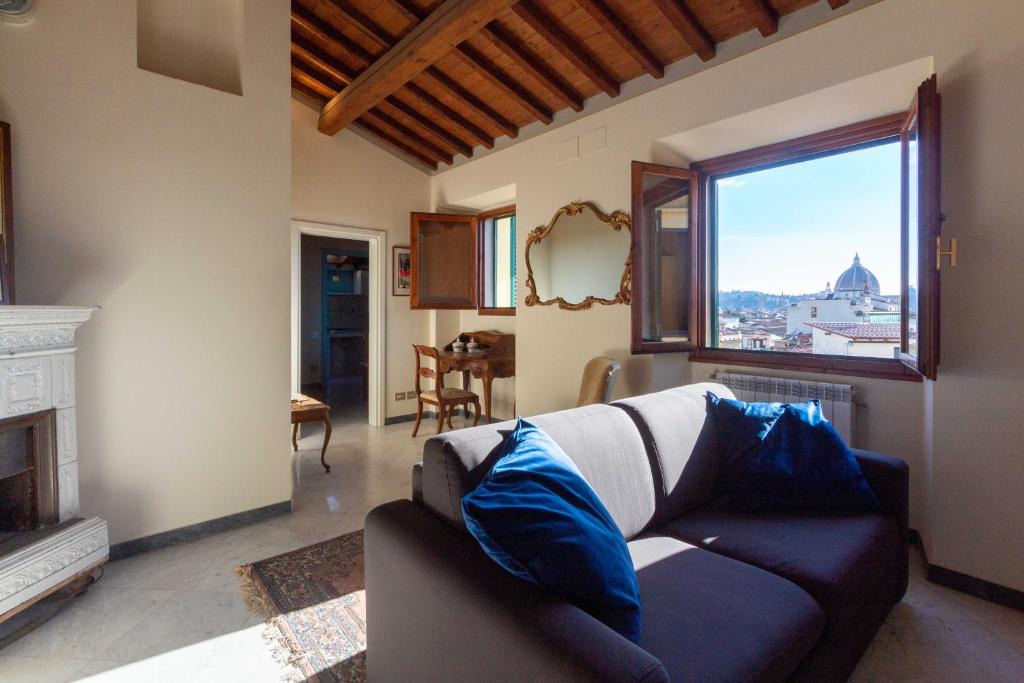 San Lorenzo Apartment | Cavour 83