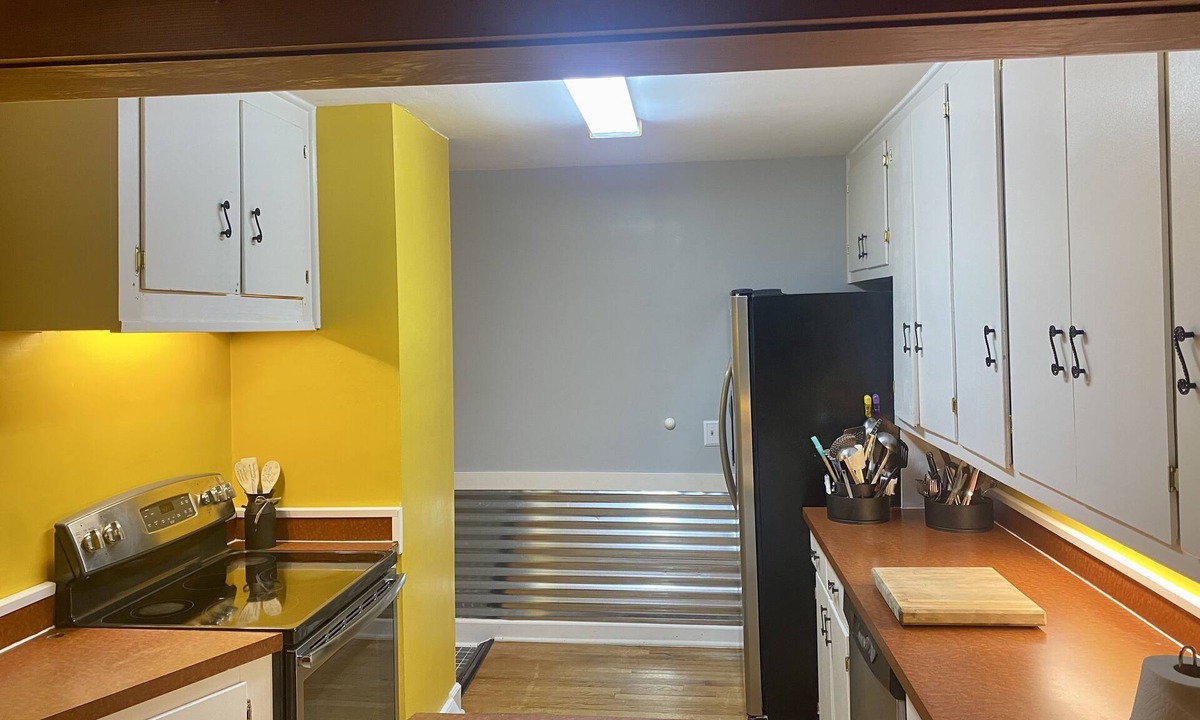 Cayce House | Cayce Corral Unit B 2 bed 1 Bath