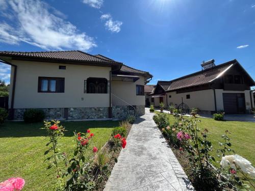 Novaci House | Cazare Sandy
