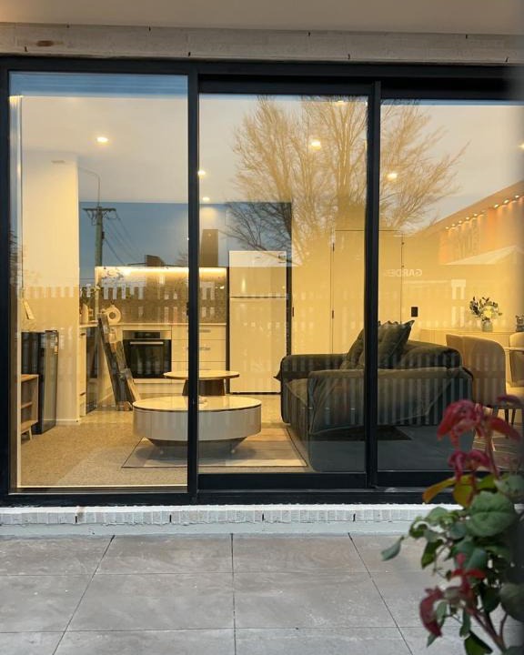 Sydenham Apartment | CBD Contemporary Comfort Townhouse 2 Bed 2Bath