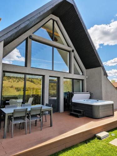 Baisoara Ski Chalet | CBN Cabana