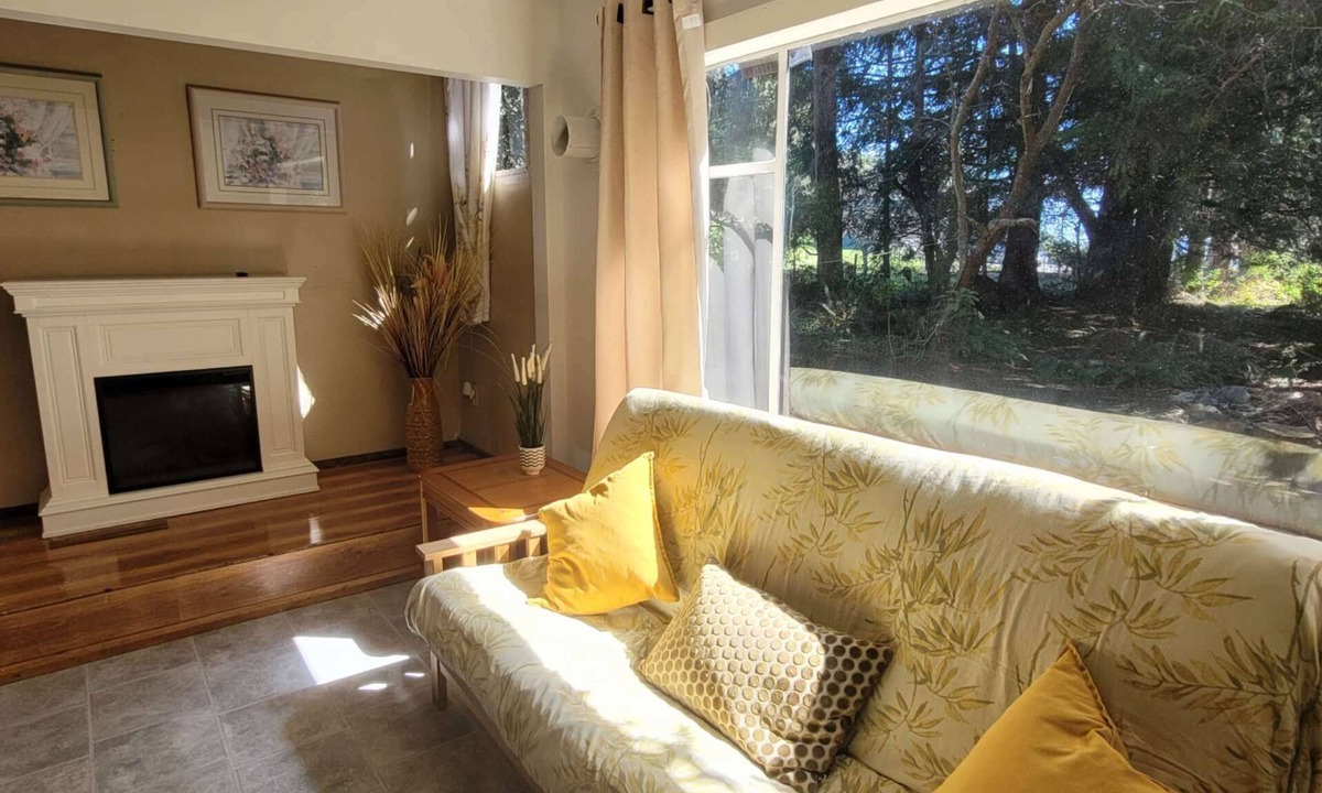 Sliammon Cabin | Cedar Cottage 2 Bedroom Near Lund