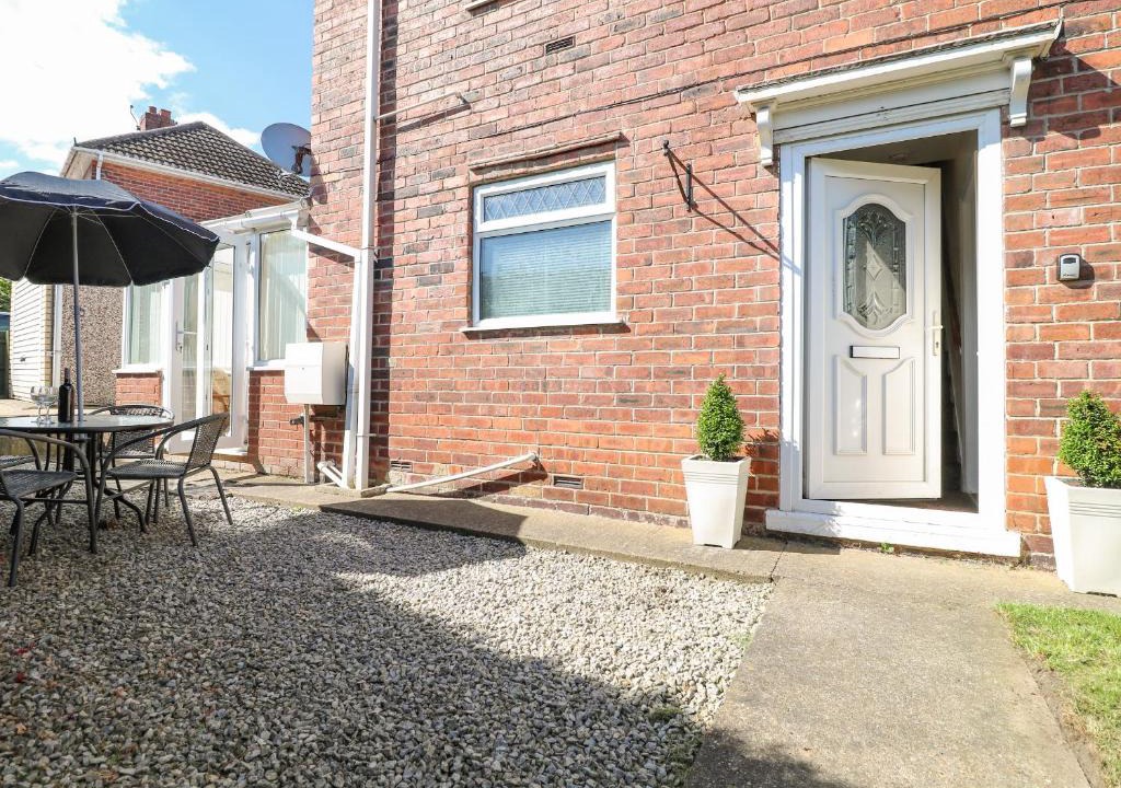 Brimington House | Cedar Cottage