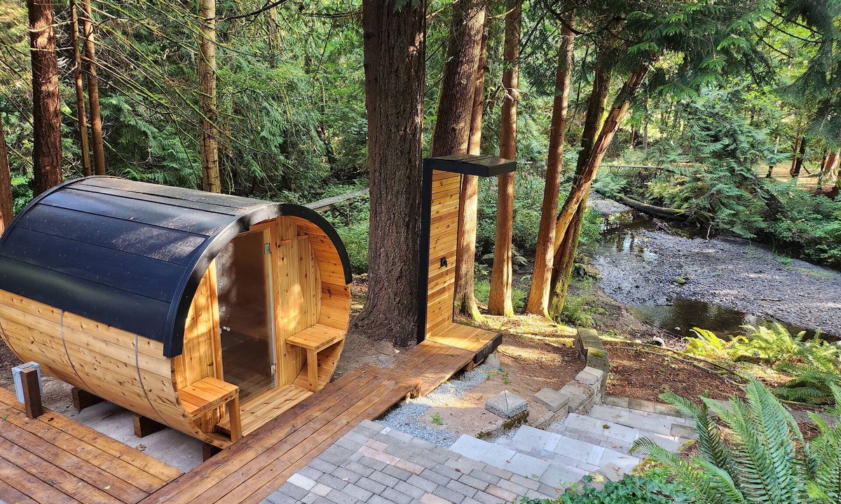 Mill Bay House | Cedar Creek - Medium Term Accommodations Nestled in Nature