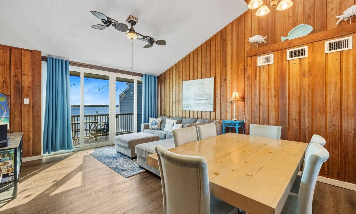 Cedar Key Villa | Cedar Key Breeze Gulf front townhouse 20% weekly/30% monthly discounts!