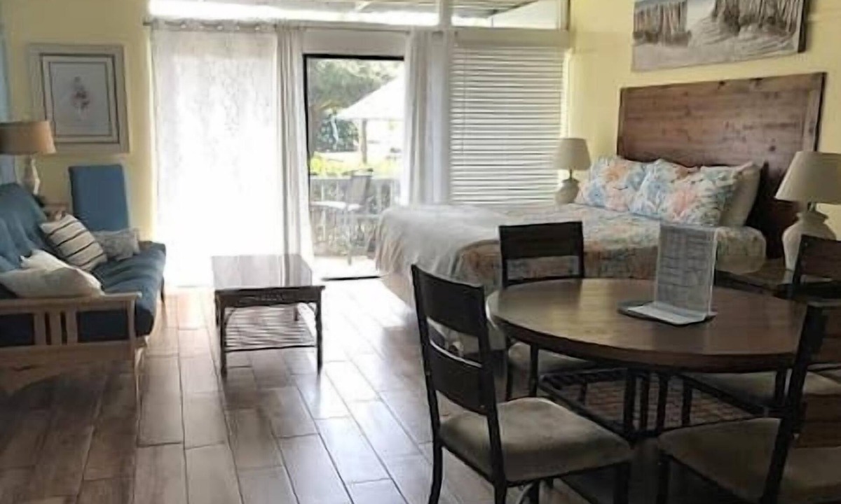 Cedar Key Condo | Cedar Key Cozy Condo 125