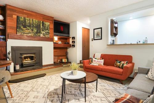 Glacier House | Cedar Suite at Snowater