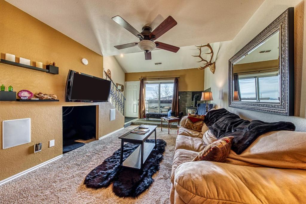 Brian Head Hotel | Cedar Village - #A103