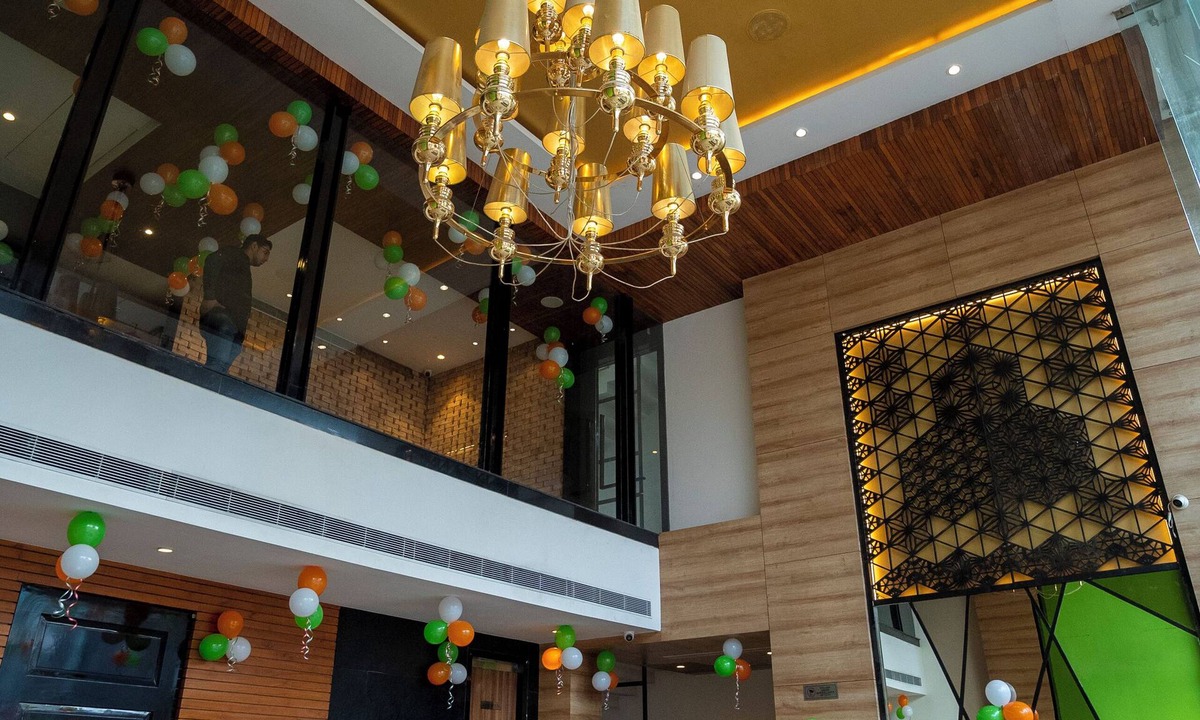Mahmoorganj Hotel | Celebrant Hotel