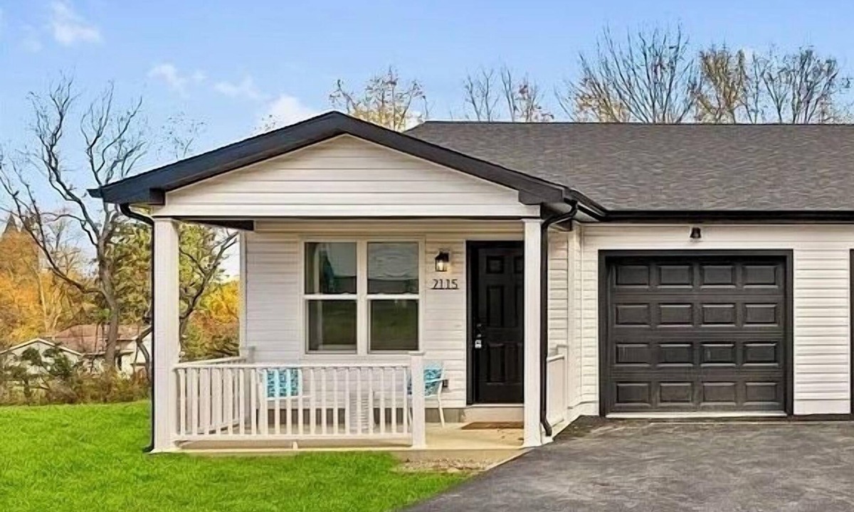 Lawson Heights House | Celebrate Together—Spacious, Comfy, and Close to Loved Ones in NEW 3BD House