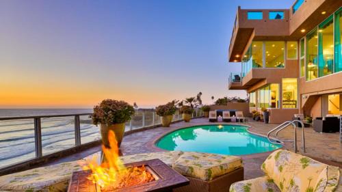 La Jolla House | Celebrity Oceanfront Estate by AvantStay