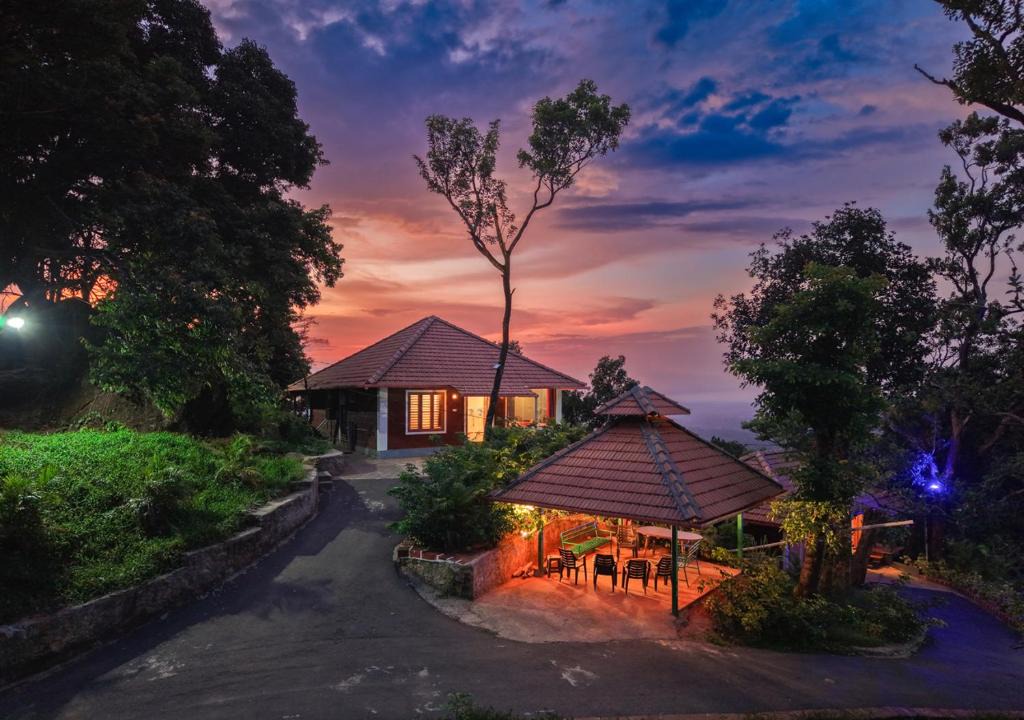 Kurchi House | Celestial Heights Coorg by VOYE HOMES with Sunset views-Near to Nagarhole Tiger Reserve