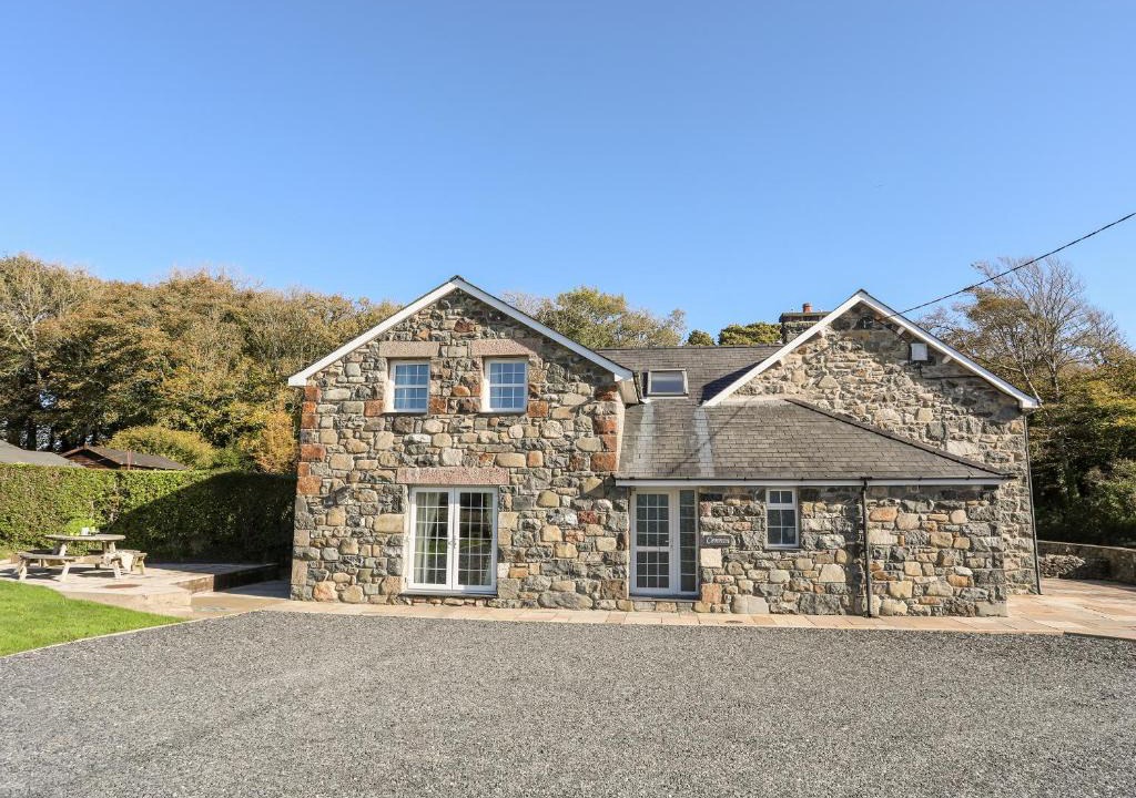 Llanystumdwy House | Cennin