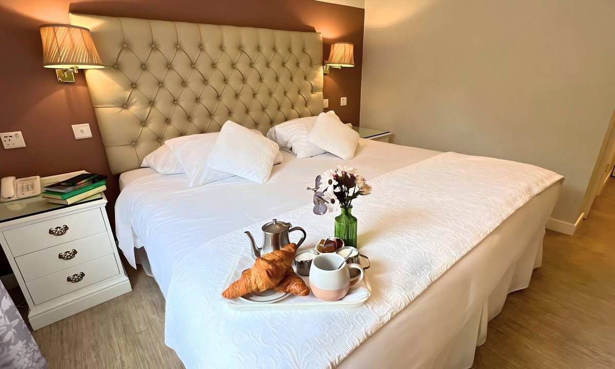 Cambridge Hotel | Centennial Hotel