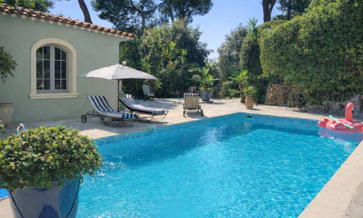 Le Cannet Villa | Center of Cannes : Luxurious House, Swimming Pool, Like in the Heart of Nature