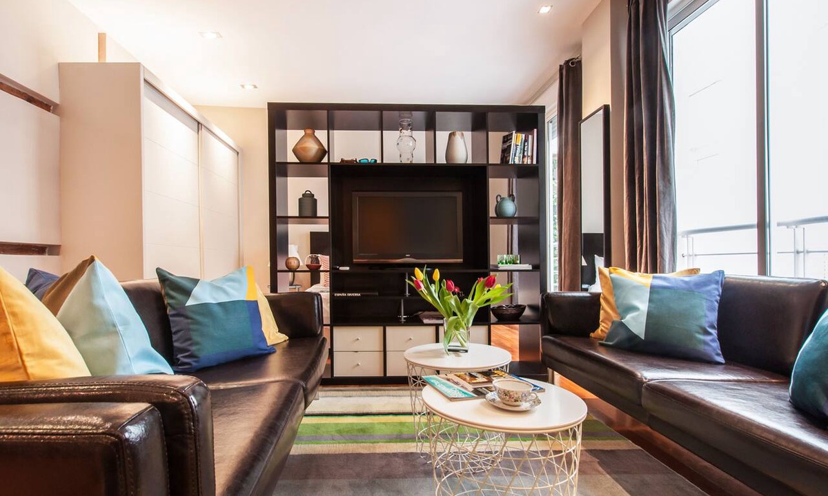Embajadores Apartment | Center of Madrid. Barrio Letras, Walk to Museums, Plazas and GranVia.