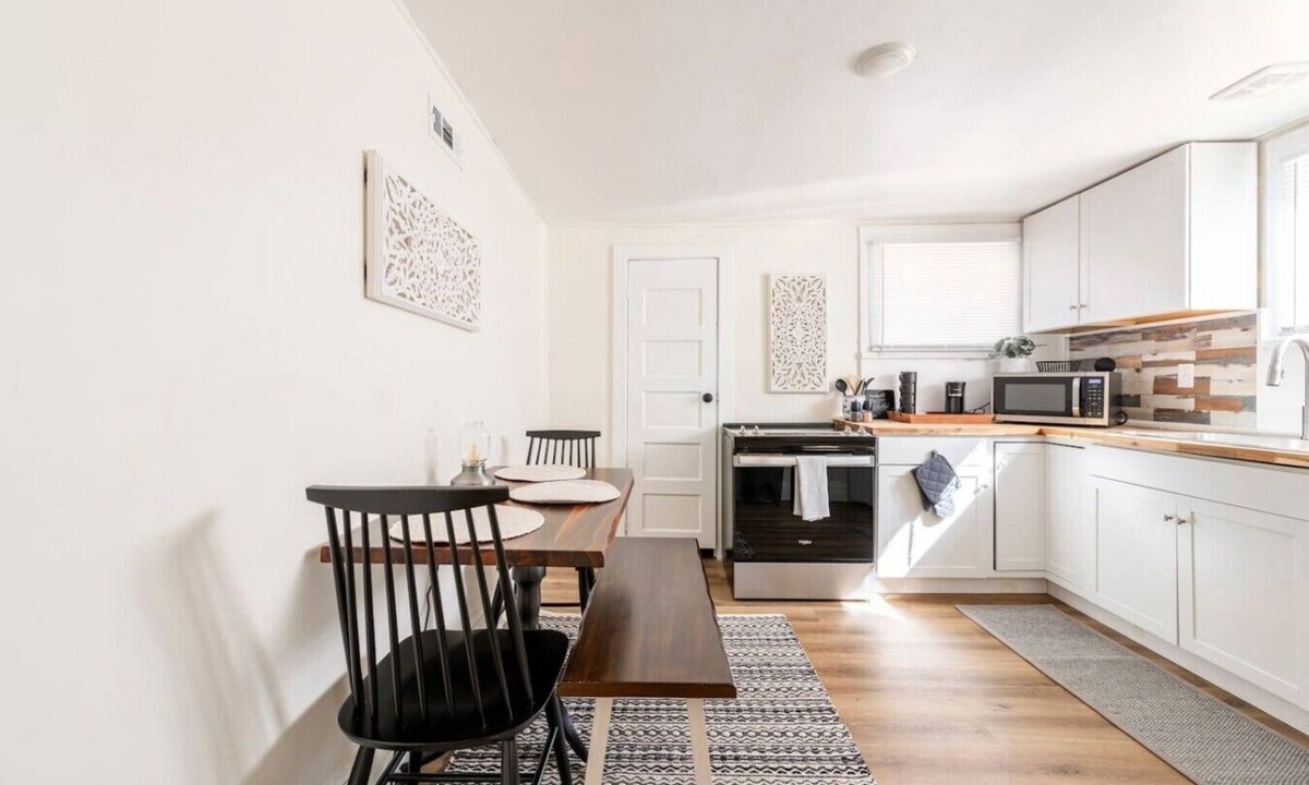 Danville Apartment | Central 1bd/1bth | 1.8 miles from Casino