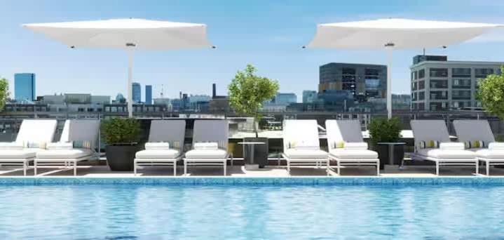 Shawmut Apartment | Central 2BR Boston Pool views near Public Garden
