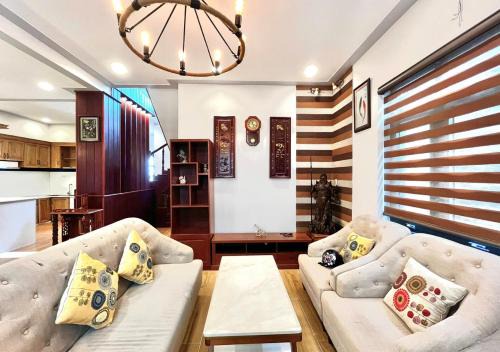 Duong Dong Villa | Central 4BR & Sunset Rooftop - Pearl Home