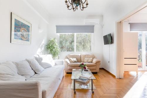 Exarhia Apartment | Central 5 Room Apartment