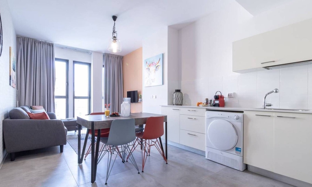Nachlaot Apartment | Central and luxurious 1 bdr