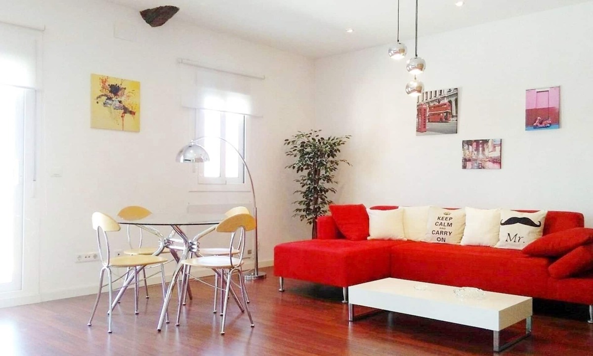 Tarrega House | CENTRAL AND MODERN ACCOMMODATION