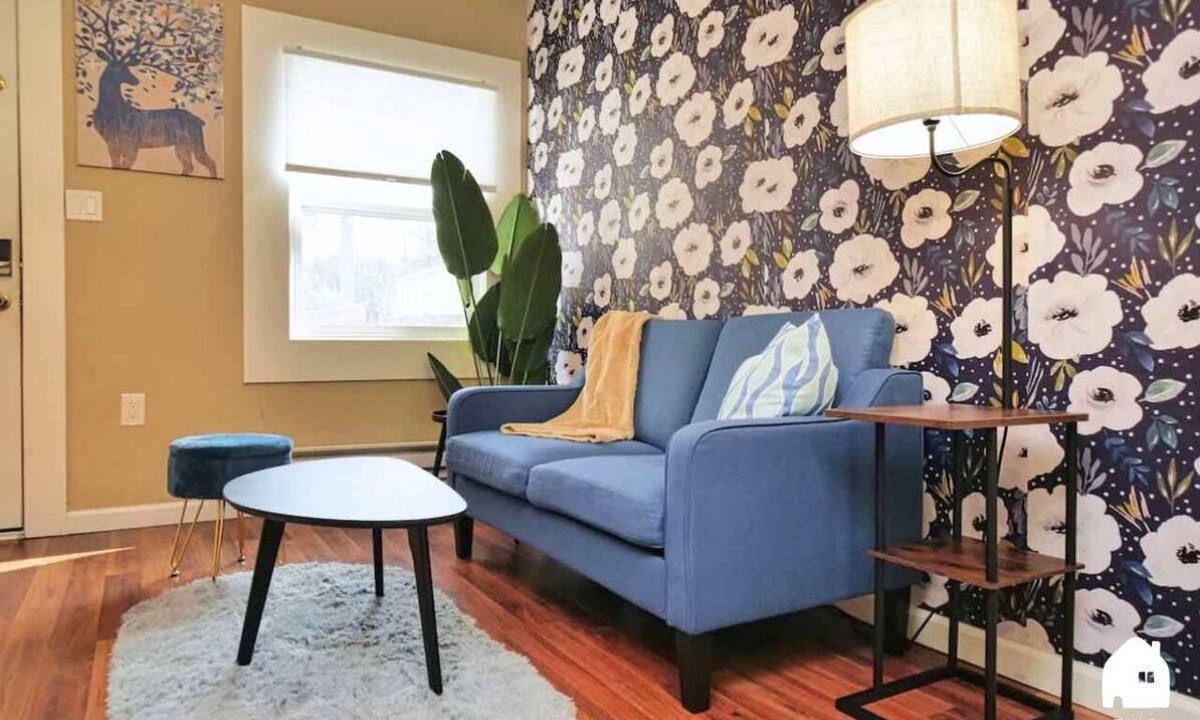Poets Corner Apartment | Central Berkeley 1BR Home | Near UC + Parking + Garden Acess