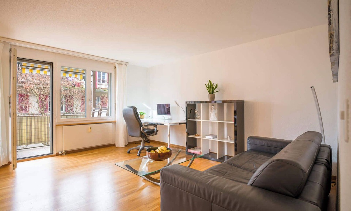 Sandrain Apartment | Central Bern Flat -Balcony & Bundeshaus &Aare View