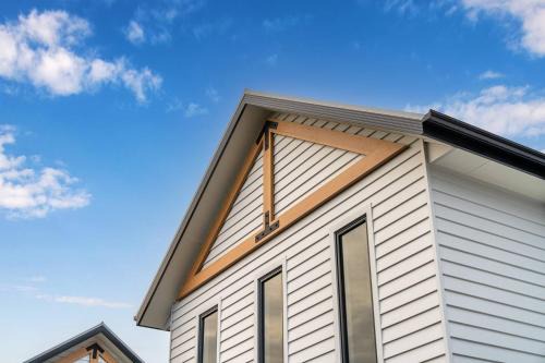 Beechworth Apartment | Central brand new studio