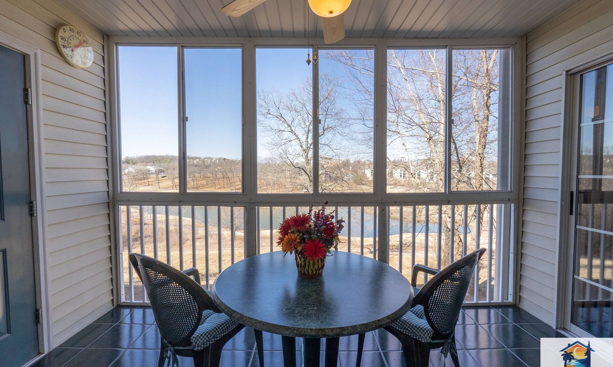 Branson Condo | Central Branson Condo | Skyline Views + King Suites