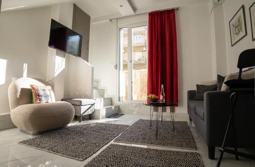 Old Town Apartment | Central bright loft with balcony near old town