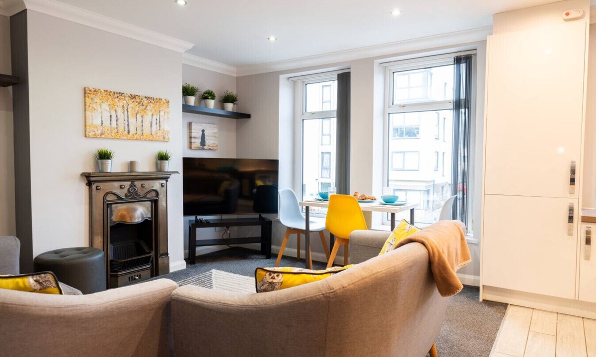 Canton Condo | Central Cardiff 2-Bed Flat Near Stadium
