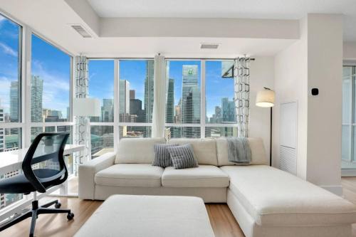Toronto Entertainment District House | Central Chic 2 bed Unit Near Rogers MTCC Union CNTower