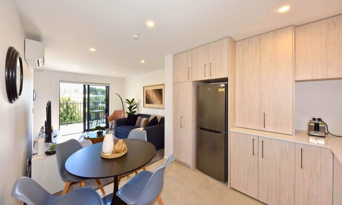 Christchurch City Centre Villa | Central City Townhouse with Balcony