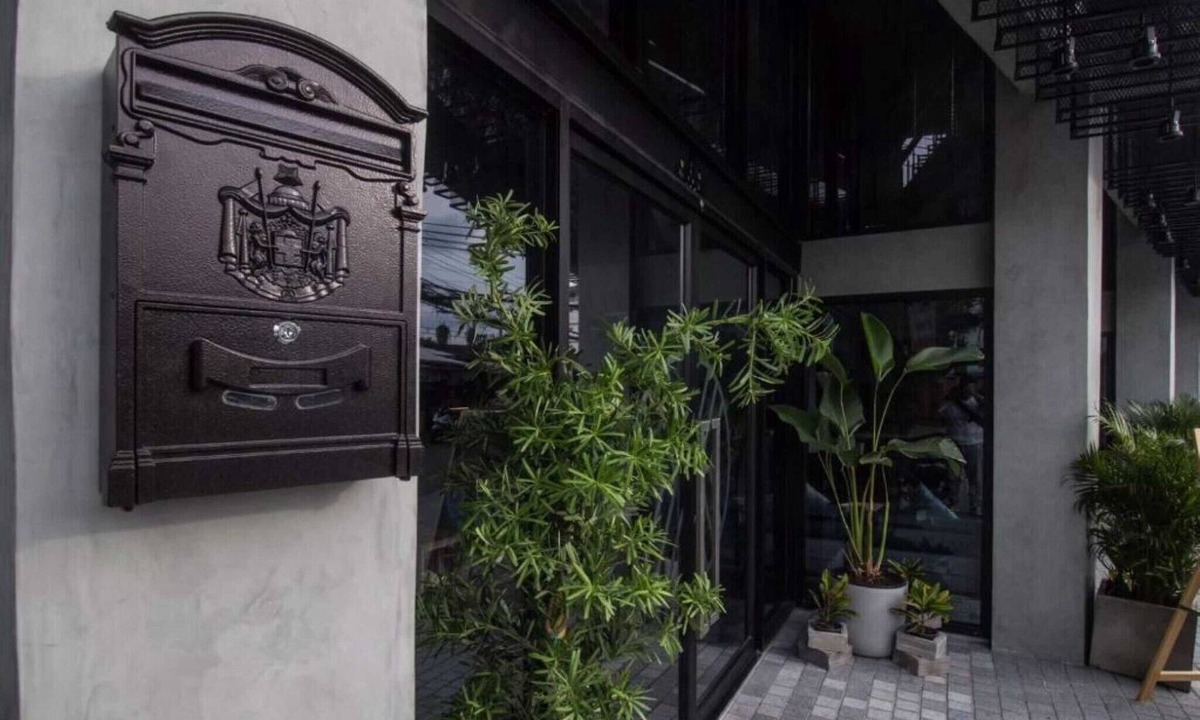 Thon Buri House | Central Deluxe Double | Bangkok Stay