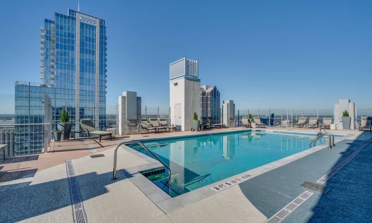Downtown Apartment | Central Downtown Raleigh Luxury High-Rise Condo