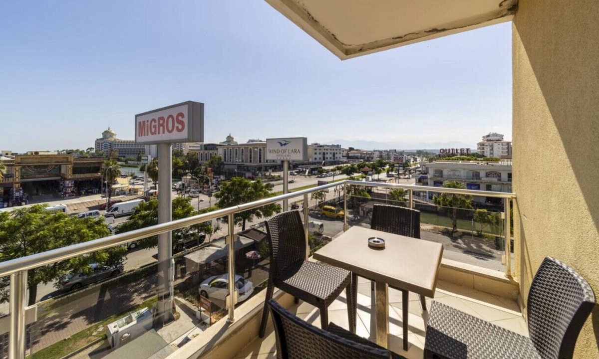 Kundu Apartment | Central Flat w balcony, 5 min to Lara Beach