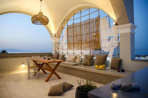 Oia Hostel | Central Hostel Oia