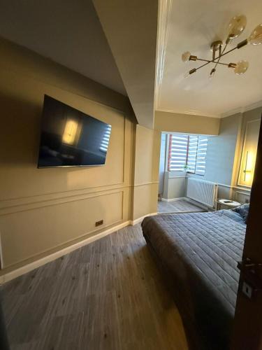 Petrosani Apartment | Central Hub