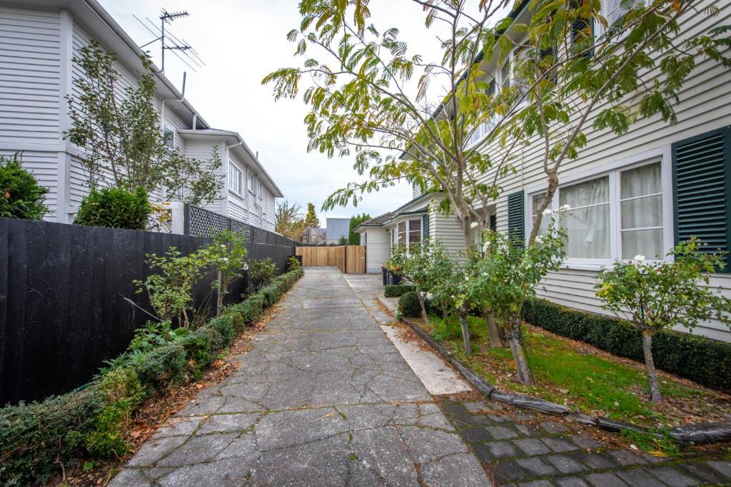 Saint Albans Apartment | Central Merivale