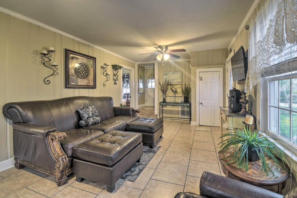 Myrtle Beach House | Central Myrtle Beach Home - 2 Blocks to Ocean