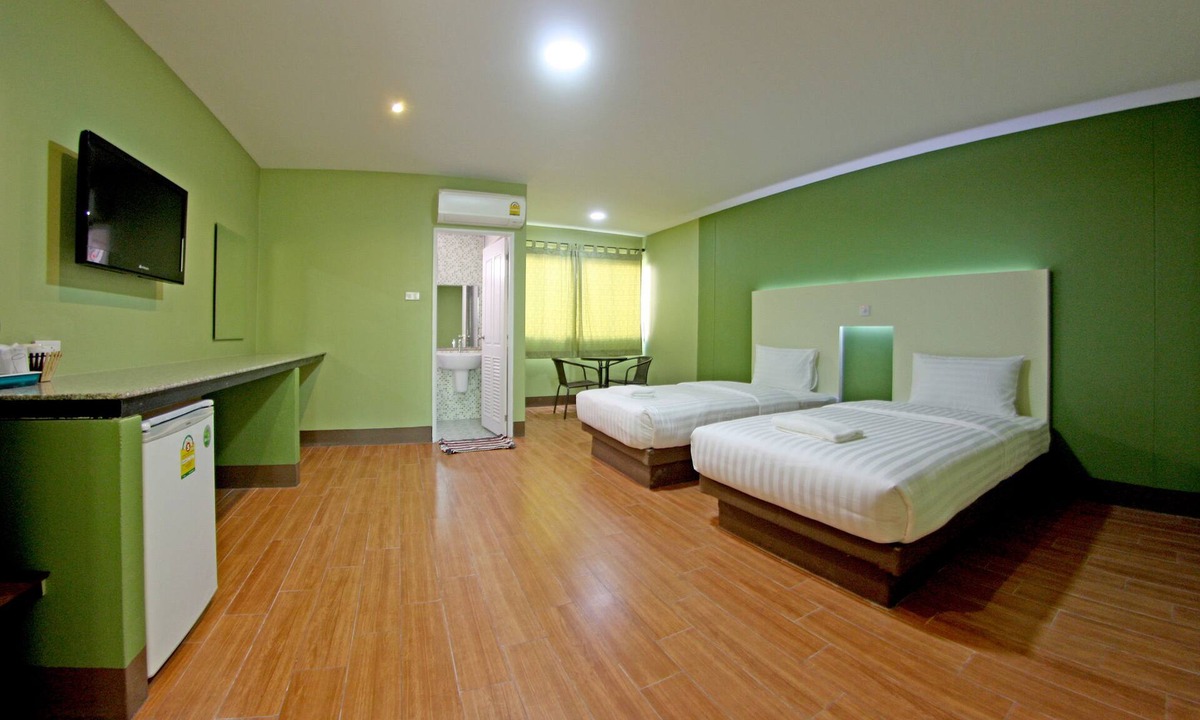 Sing Buri Hotel | Central Park Hotel