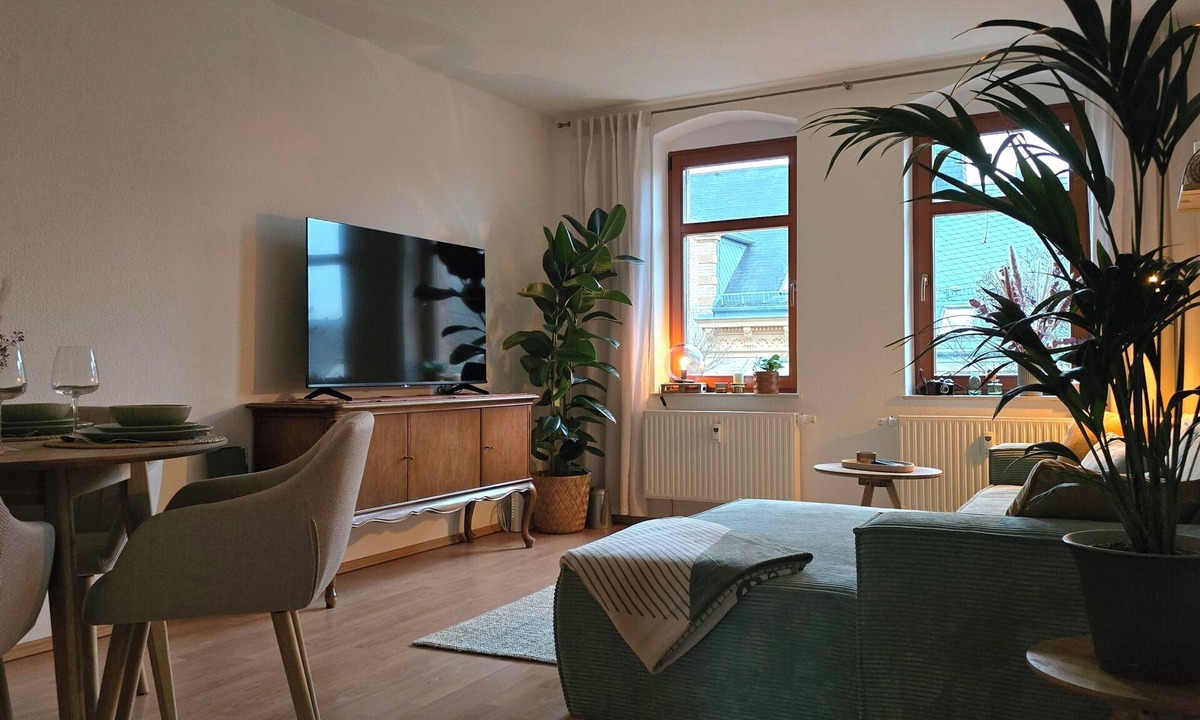 Sonnenberg Apartment | Central & quiet apartment near the main station, university and Chemnitz city center