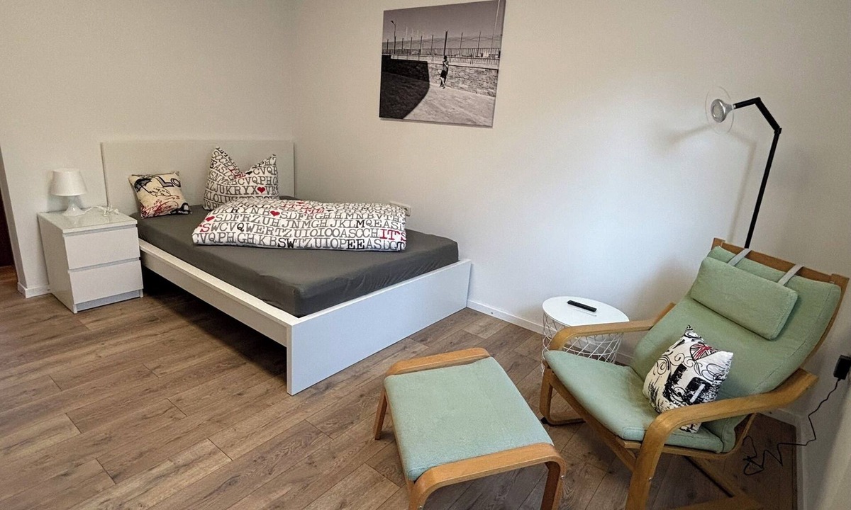Friedberg Hotel | Central quiet location, large guest house for up to 12 people, train station, city center