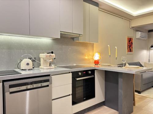 Osmanbey Apartment | Central Şişli Gem Modern 1BR with AC