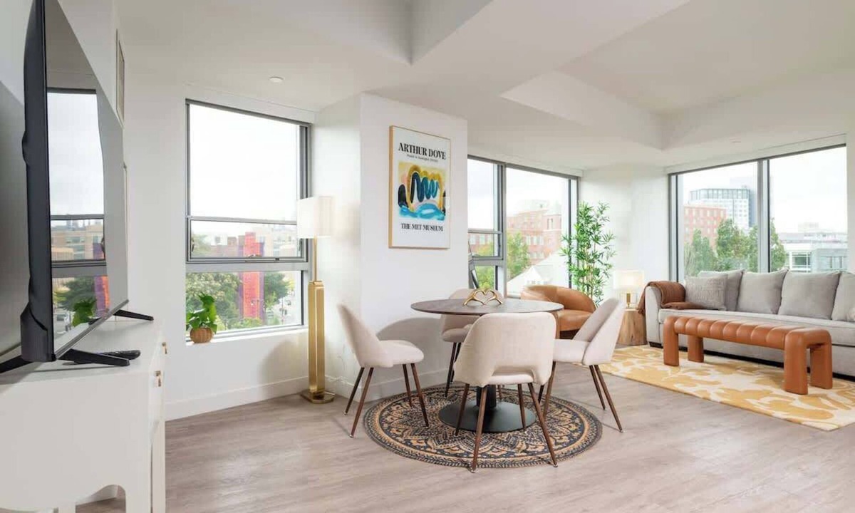 Central Square Apartment | Central Space 2 BR Condo to Balance Life, Work Play! 7 Sleeps