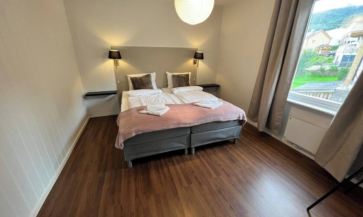 Narvik Apartment | Central Trainstation Apartment with free Parking