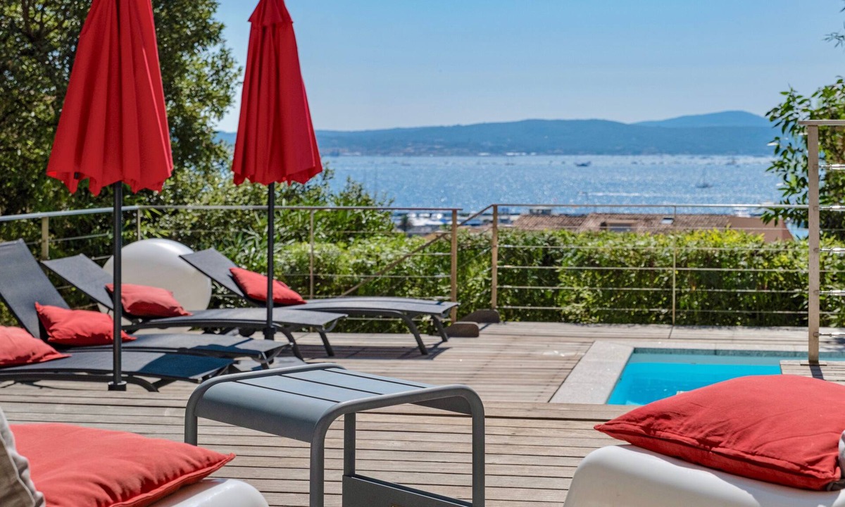 Sainte-Maxime City Centre Villa | CENTRAL VILLA with PANORAMIC SEA VIEWS - SAINTE-MAXIME - SLEEPS 14 !