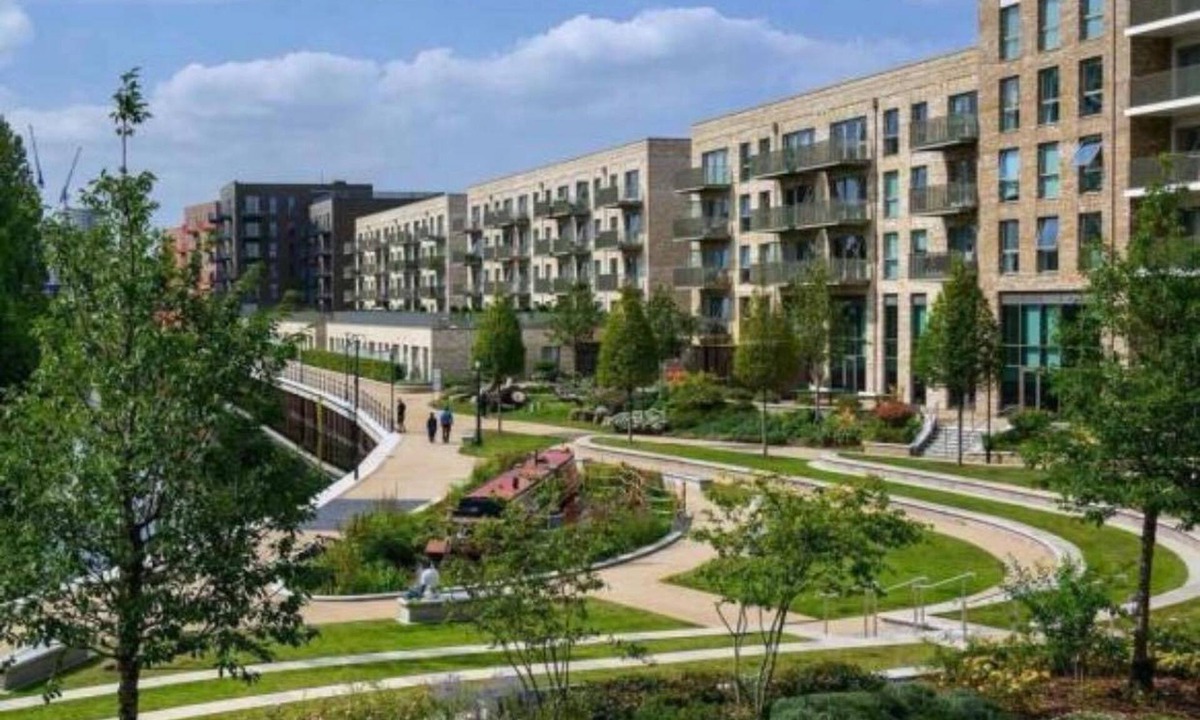 Alperton Apartment | Central Wembley 2BR Modern Clean Connected